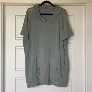 Plus Sized Short Sleeve Hoodie - Size 26/28